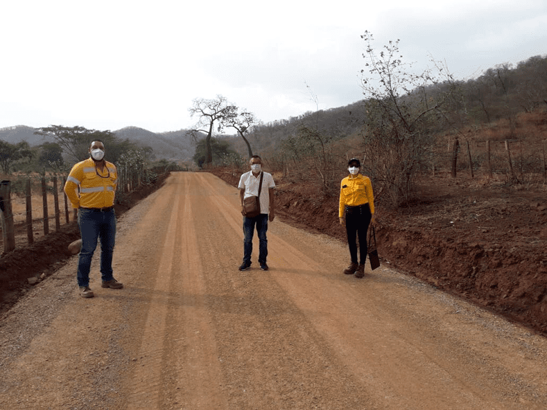 Cerrejón hizo entrega del mejoramiento de una vía que facilita el acceso entre la zona productiva de Sierra Azul y Barrancas