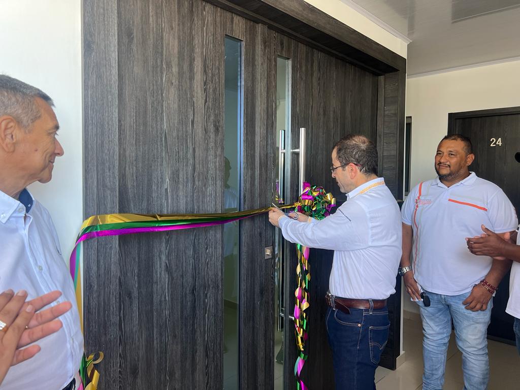 Cerrejón inaugura un punto de atención a la comunidad en el municipio de Uribia
